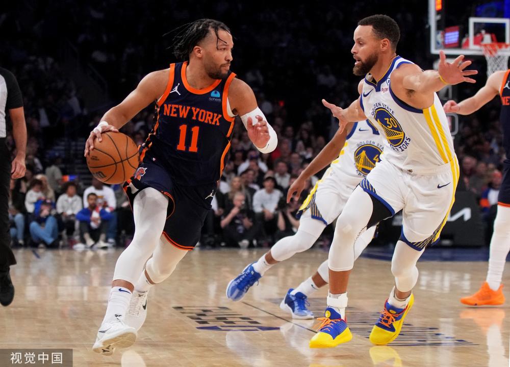 三位年轻球 三位年轻球