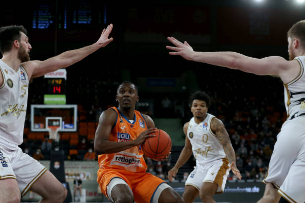 预计本场比 预计本场比