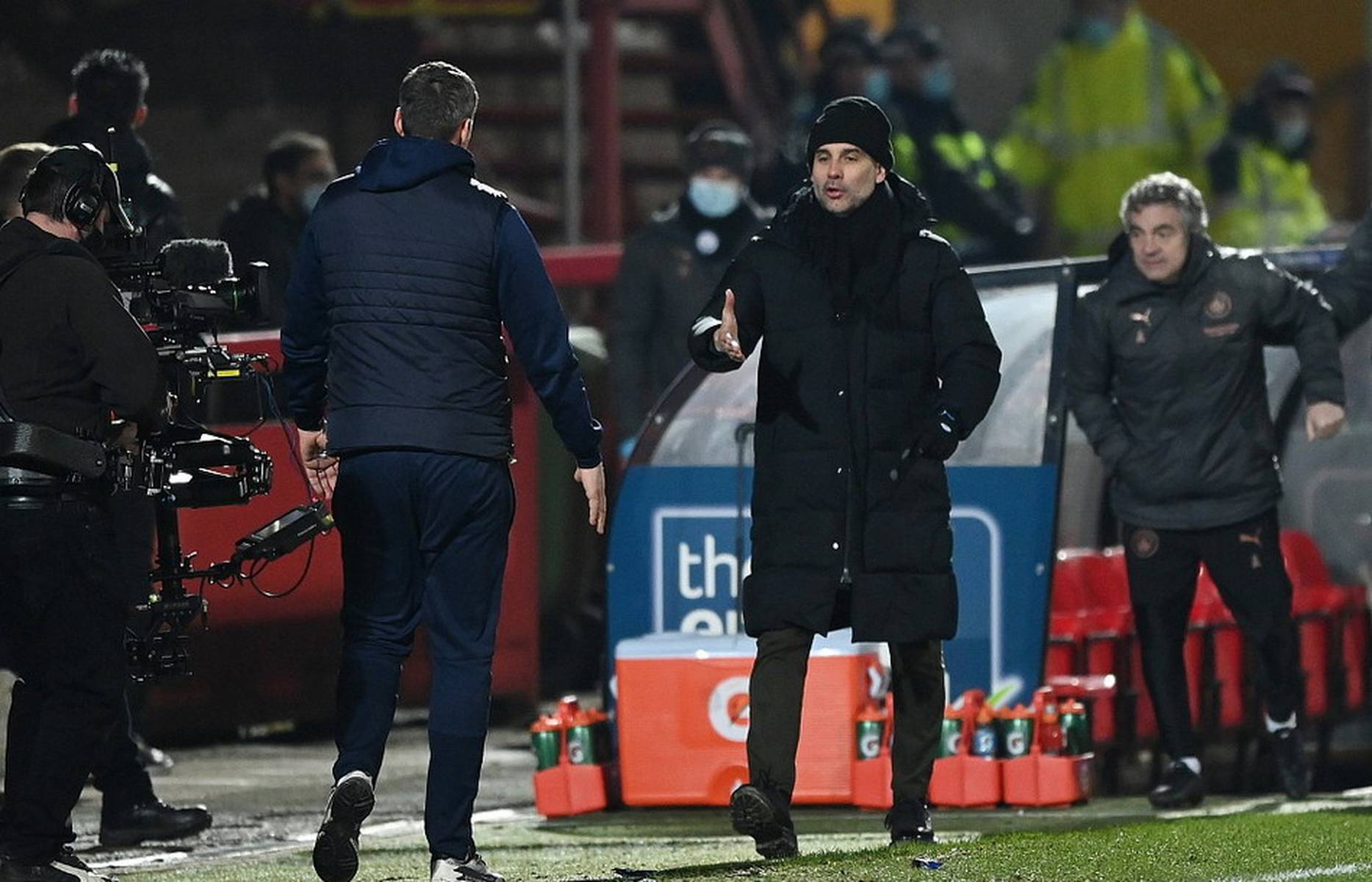 为反击提供 为反击提供